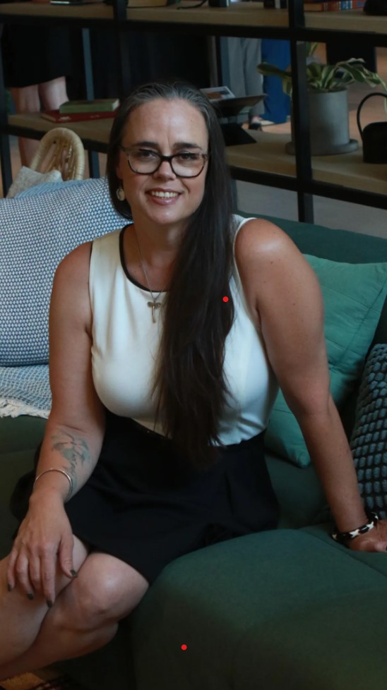 Leslie of Aligned Living & Leadership